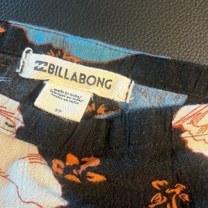 BILLABONG CUTSEY CAPRIS 👖 SUZE 27 🌺